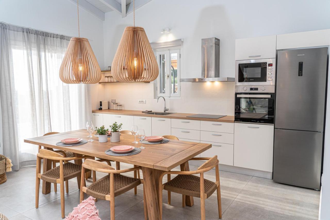 Summer Breeze Villa Tzamarelata Ngoại thất bức ảnh