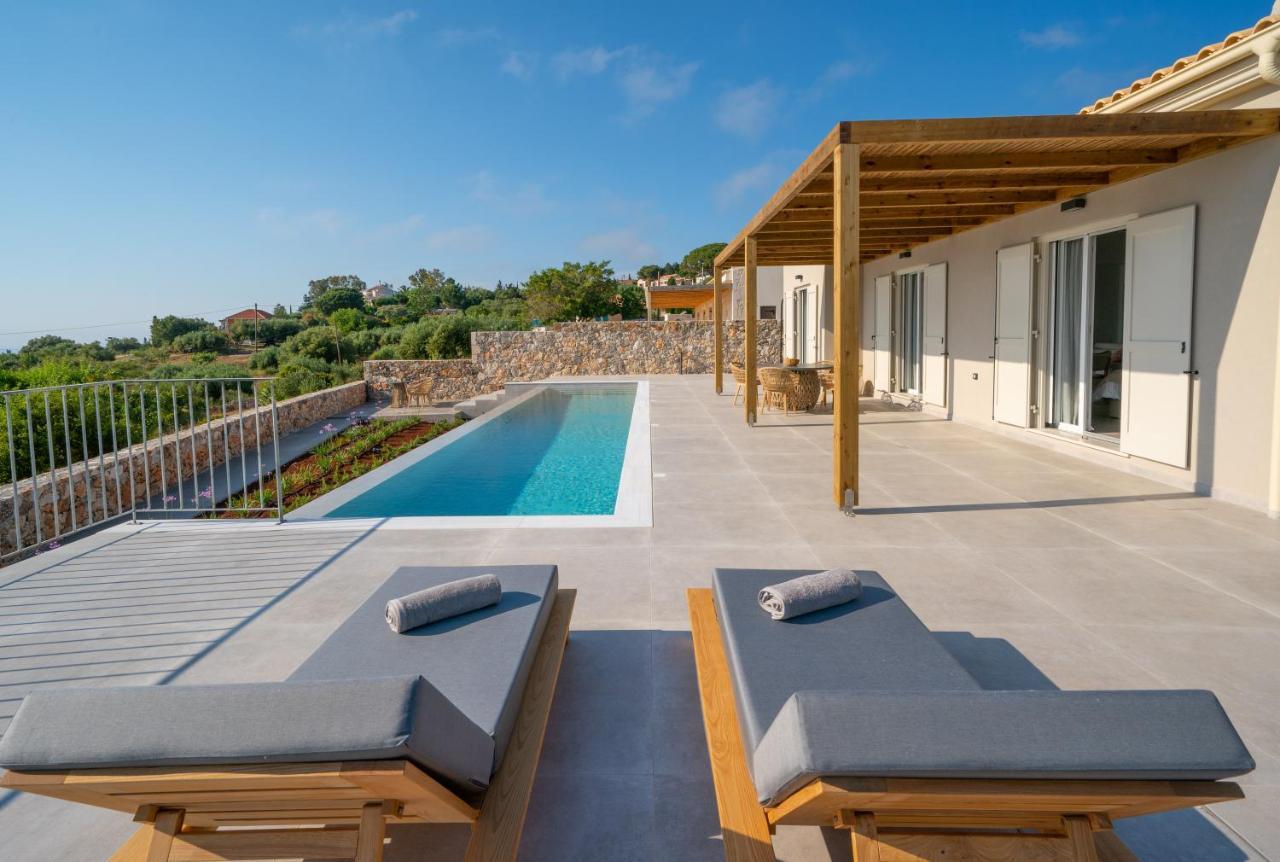 Summer Breeze Villa Tzamarelata Ngoại thất bức ảnh