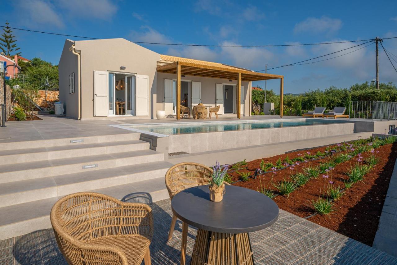Summer Breeze Villa Tzamarelata Ngoại thất bức ảnh