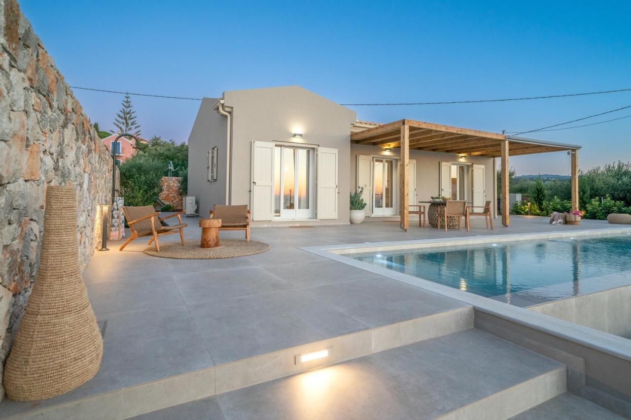 Summer Breeze Villa Tzamarelata Ngoại thất bức ảnh